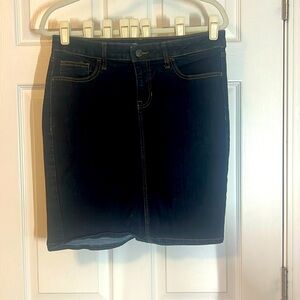 Old Navy Denim Skirt size 8